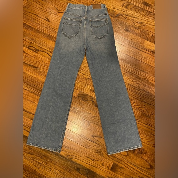 Madewell 11” high rise flare jeans size 26 - Picture 3 of 3